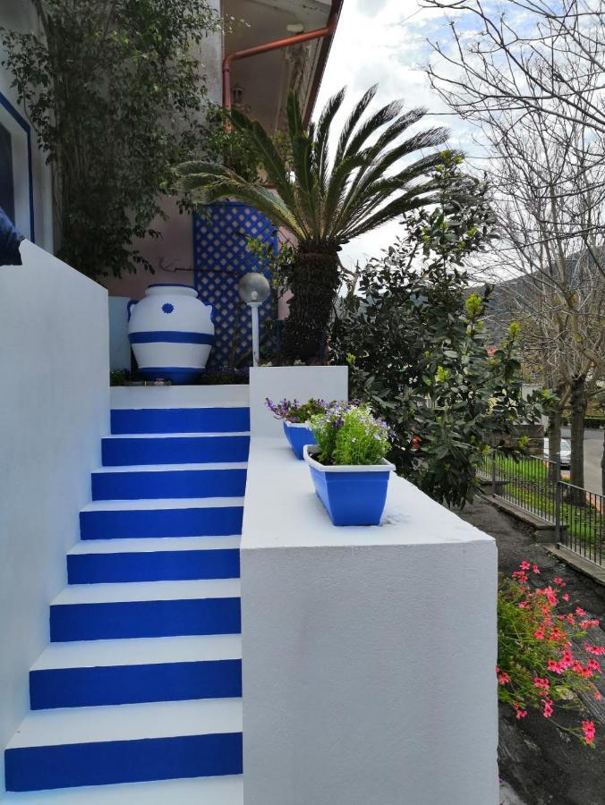 Вилла La Porta Blu Теулада Экстерьер фото